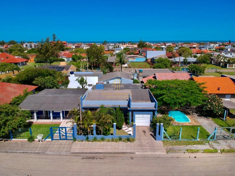 Linda casa à venda na praia de Noiva do Mar: 2ª foto da galeria de imagens do imóvel