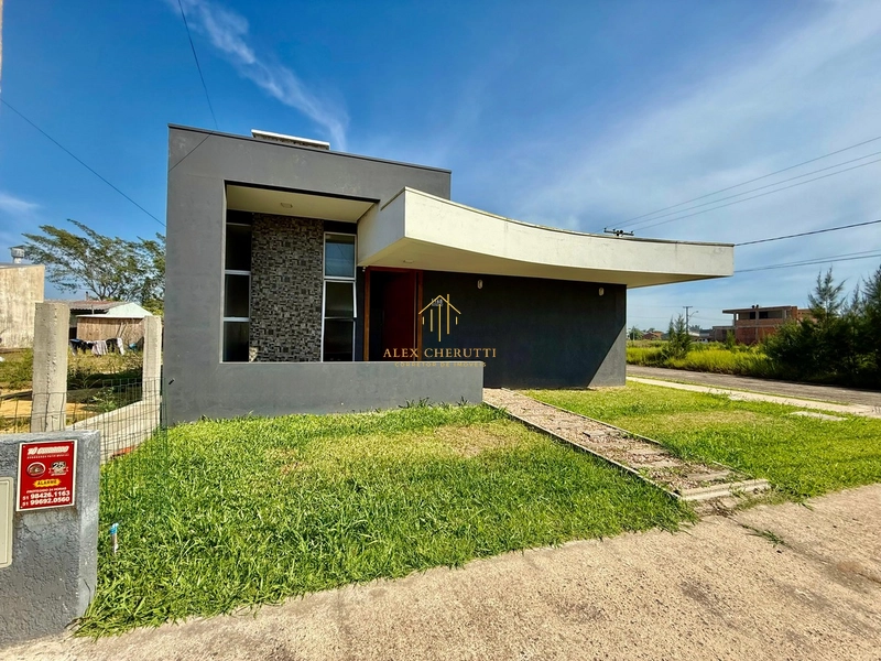 Casa na Praia de Atlântida Sul, 3 dormitórios: 1ª foto da galeria de imagens do imóvel