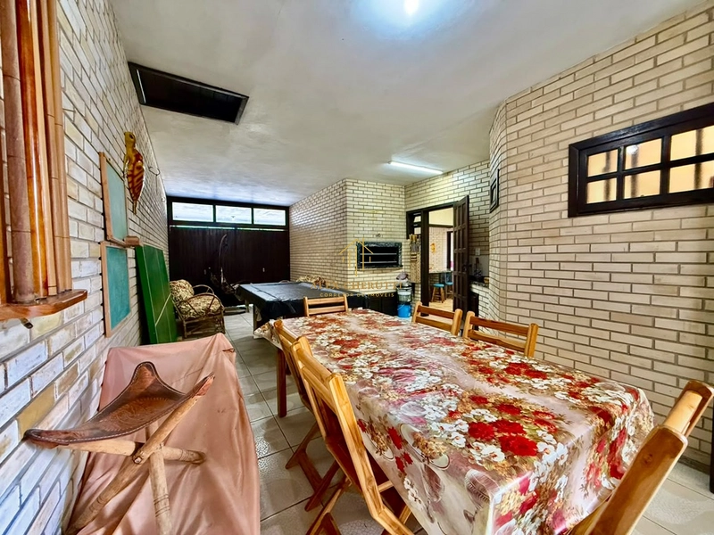 Bela casa à venda na praia de Atlântida Sul, 3 dormitórios: 13ª foto da galeria de imagens do imóvel