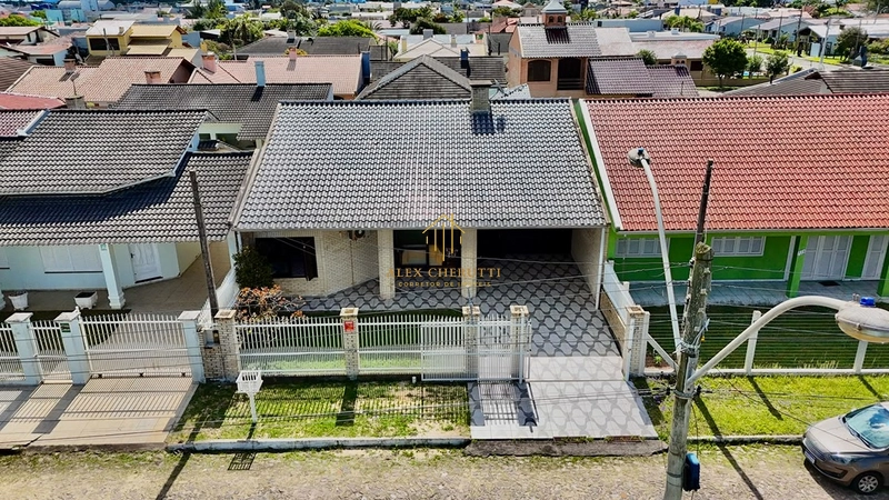 Bela casa à venda na praia de Atlântida Sul, 3 dormitórios: 2ª foto da galeria de imagens do imóvel