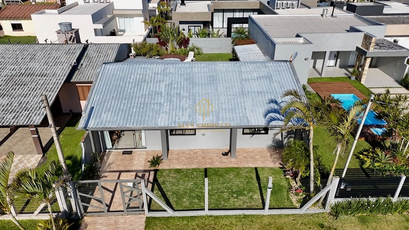 Casa à venda na praia de Atlântida Sul, 2 dormitórios: 4ª foto da galeria de imagens do imóvel