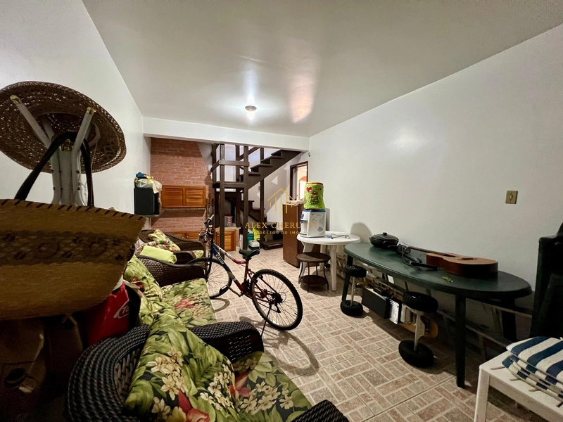 Bela casa com 3 terrenos na praia de Mariápolis: 28ª foto da galeria de imagens do imóvel