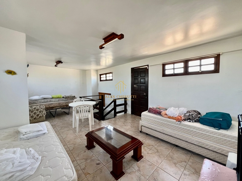 Bela casa com 3 terrenos na praia de Mariápolis: 16ª foto da galeria de imagens do imóvel