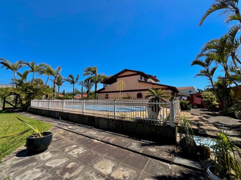 Bela casa com 3 terrenos na praia de Mariápolis: 33ª foto da galeria de imagens do imóvel