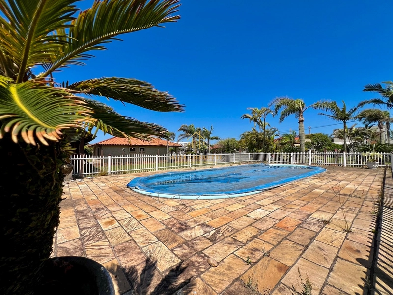 Bela casa com 3 terrenos na praia de Mariápolis: 32ª foto da galeria de imagens do imóvel