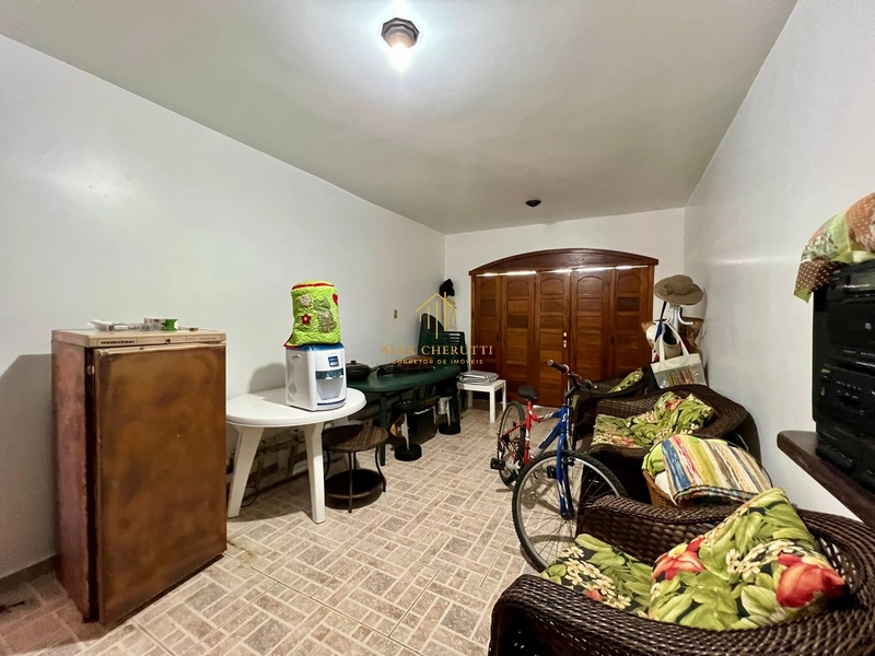 Bela casa com 3 terrenos na praia de Mariápolis: 27ª foto da galeria de imagens do imóvel