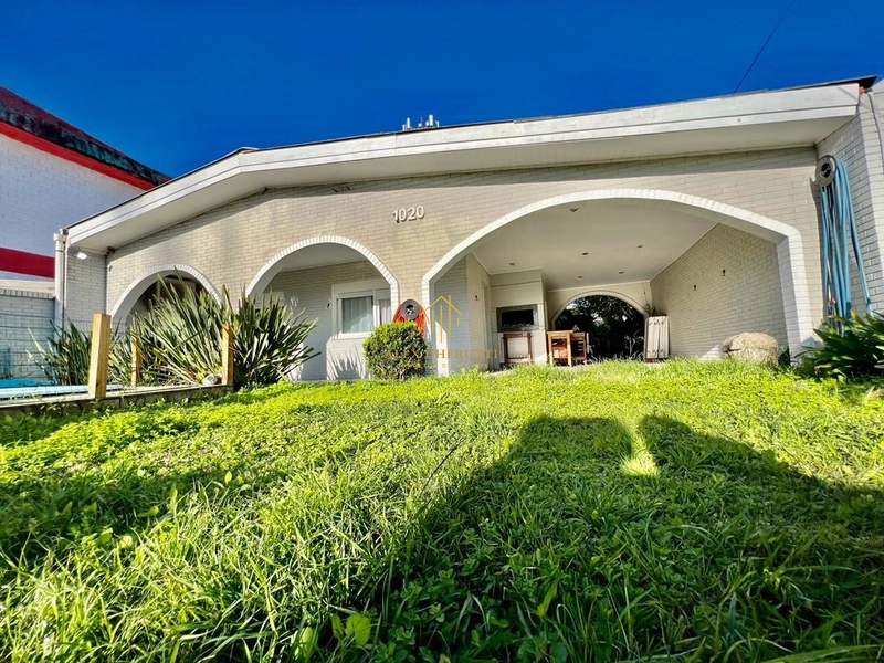 Linda casa em Rainha do Mar: 1ª foto da galeria de imagens do imóvel