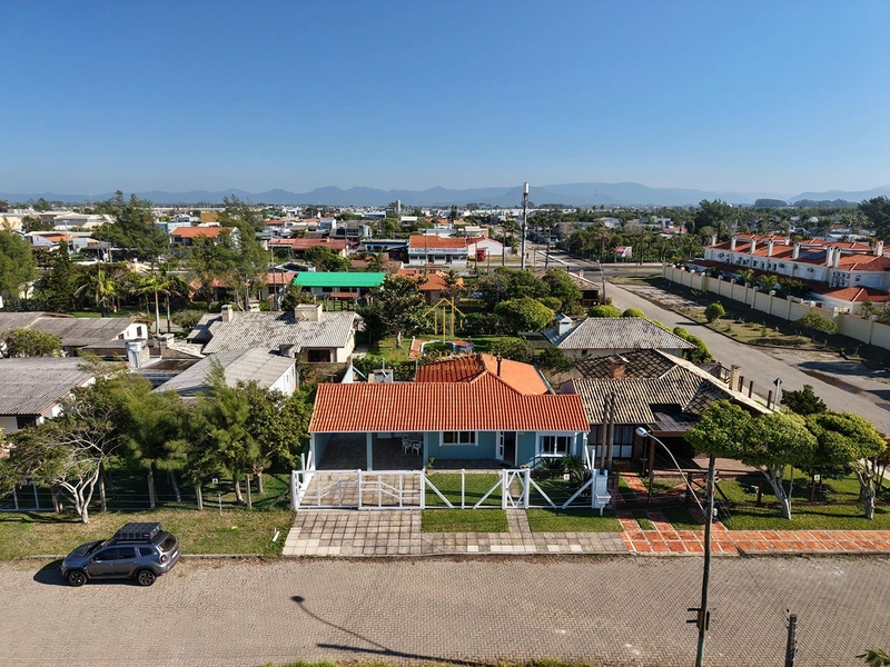 Casa à venda na praia de Marina Maristela, 3 dormitórios: 2ª foto da galeria de imagens do imóvel