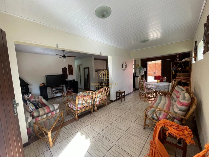 Casa na Praia de Atlântida Sul, 8 dormitórios: 5ª foto da galeria de imagens do imóvel