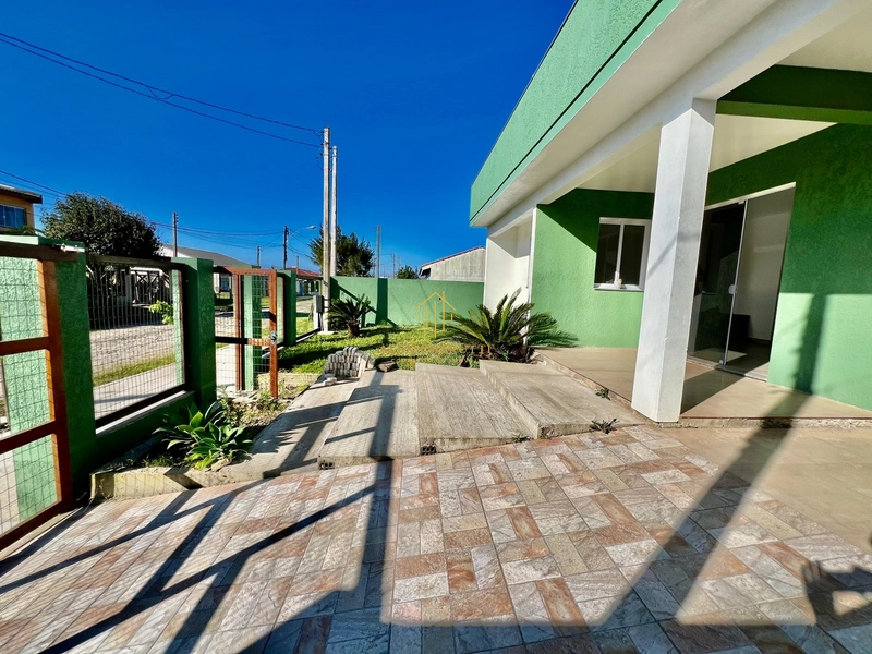 Casa nova em AtLântida Sul: 4ª foto da galeria de imagens do imóvel