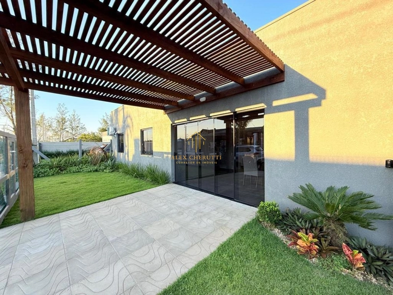 Casa na Praia de Atlântida Sul com piscina: 3ª foto da galeria de imagens do imóvel