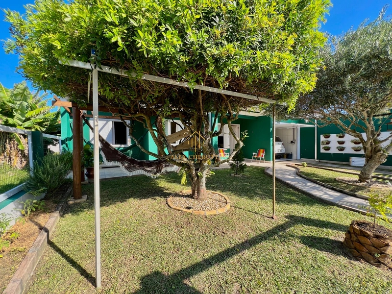 Belíssima casa na praia de Mariápolis: 2ª foto da galeria de imagens do imóvel