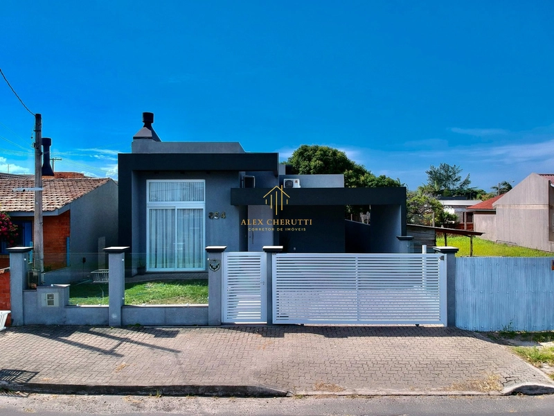 Belíssima casa em Rainha do Mar: 3ª foto da galeria de imagens do imóvel