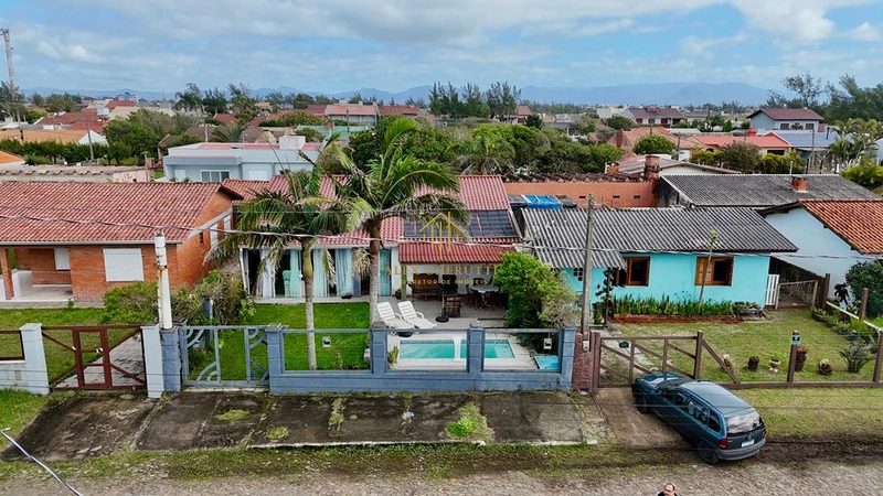 Casa à venda na praia de Atlântida Sul, 4 dormitórios: 7ª foto da galeria de imagens do imóvel
