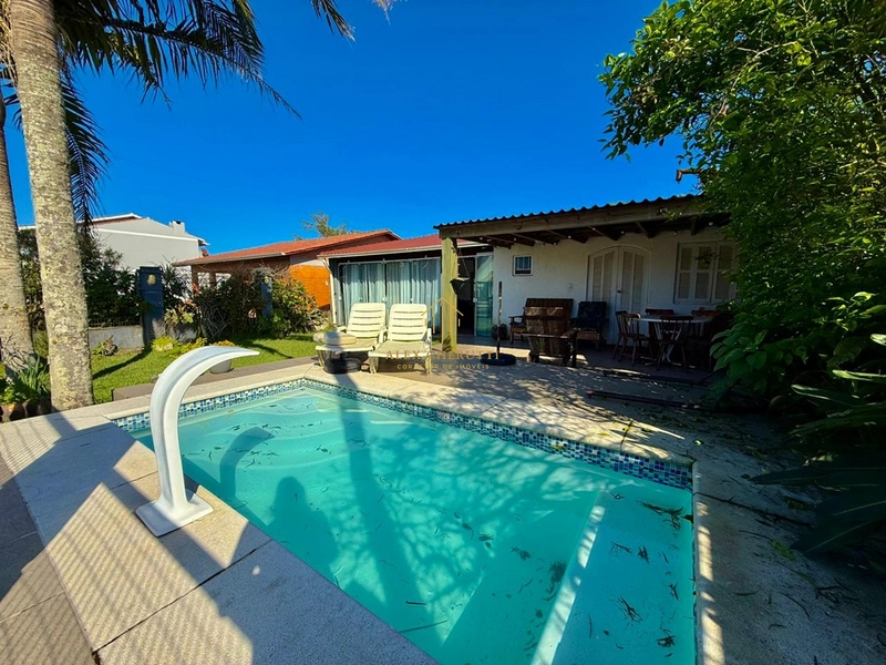 Casa à venda na praia de Atlântida Sul, 4 dormitórios: 8ª foto da galeria de imagens do imóvel