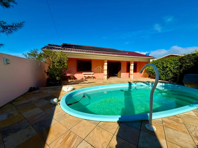 Casa na Praia de Mariápolis, 3 dormitórios: 2ª foto da galeria de imagens do imóvel