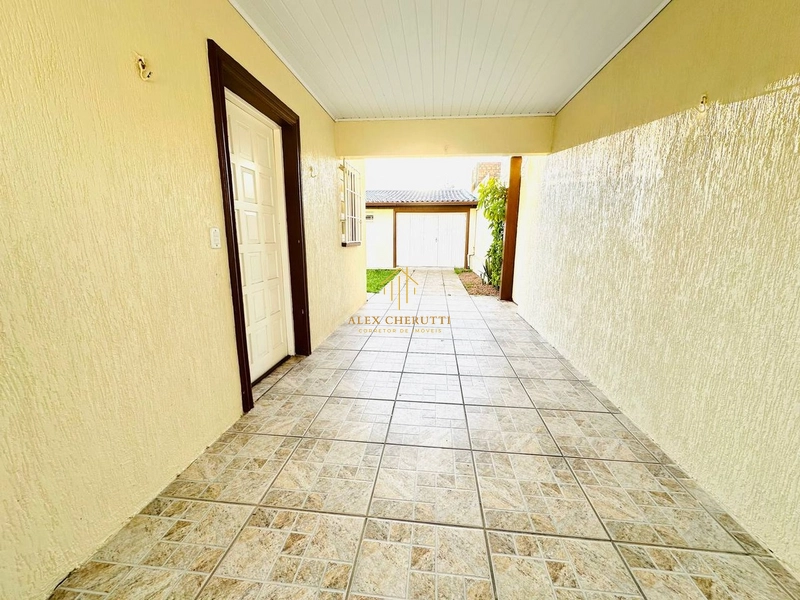 Casa à venda na praia de Atlântida Sul, 3 dormitórios: 4ª foto da galeria de imagens do imóvel