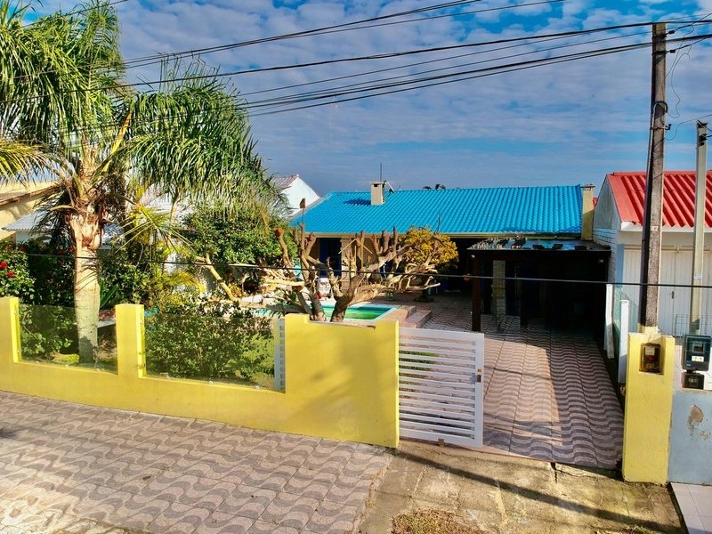 Bela casa com 4 dormitórios em Noiva do Mar: 2ª foto da galeria de imagens do imóvel