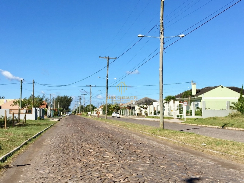 Terreno na praia dos Coqueiros: 1ª foto da galeria de imagens do imóvel