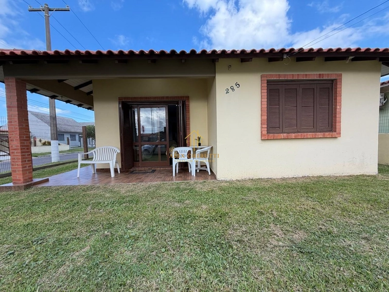 Casa à venda na praia de Atlântida Sul, 4 dormitórios: 4ª foto da galeria de imagens do imóvel