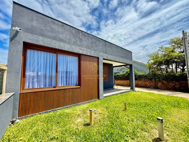 Linda casa em localização privilegiada na praia de Rainha do Mar: 2ª foto da galeria de imagens do imóvel