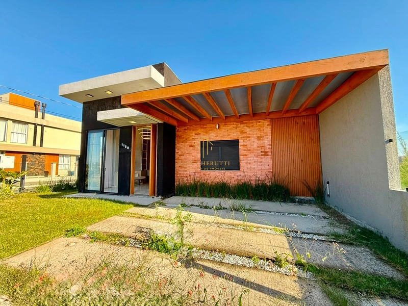 Bela casa em Atlântida Sul: 10ª foto da galeria de imagens do imóvel