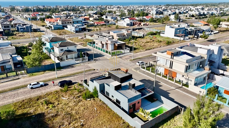 Bela casa em Atlântida Sul: 9ª foto da galeria de imagens do imóvel