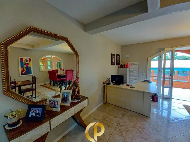 🏡 Casa com 700m², 4 suítes, piscina aquecida, campo de futebol e área de lazer completa! ✨: 8ª foto da galeria de imagens do imóvel