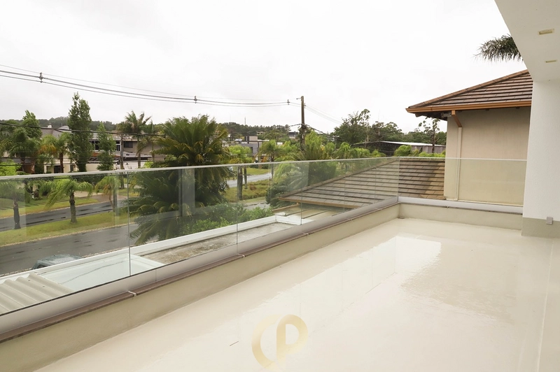 Casa completa com 5 suítes e espaços amplos para toda a família: 8ª foto da galeria de imagens do imóvel