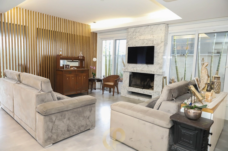 Casa completa com 5 suítes e espaços amplos para toda a família: 10ª foto da galeria de imagens do imóvel