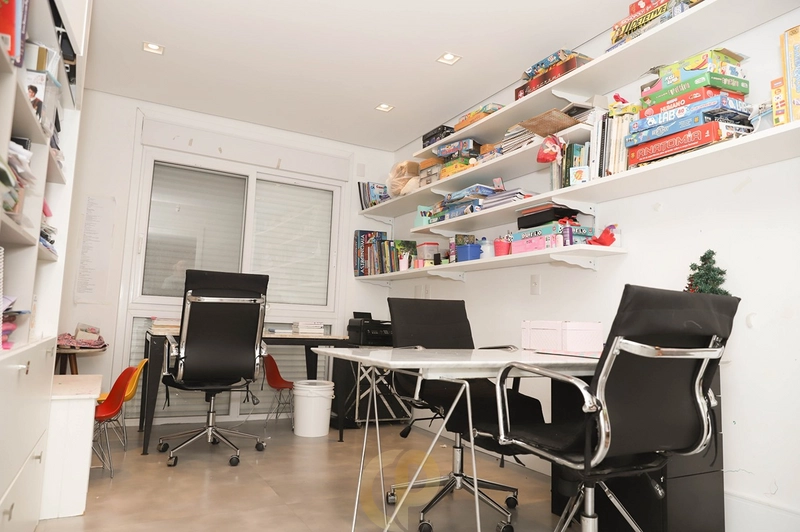 Casa completa com 5 suítes e espaços amplos para toda a família: 9ª foto da galeria de imagens do imóvel