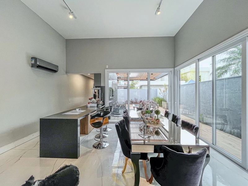 Linda casa térrea na fase I do Alphaville: 4ª foto da galeria de imagens do imóvel