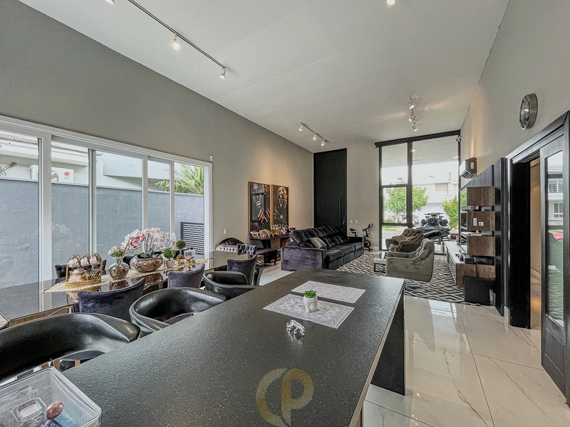 Linda casa térrea na fase I do Alphaville: 5ª foto da galeria de imagens do imóvel