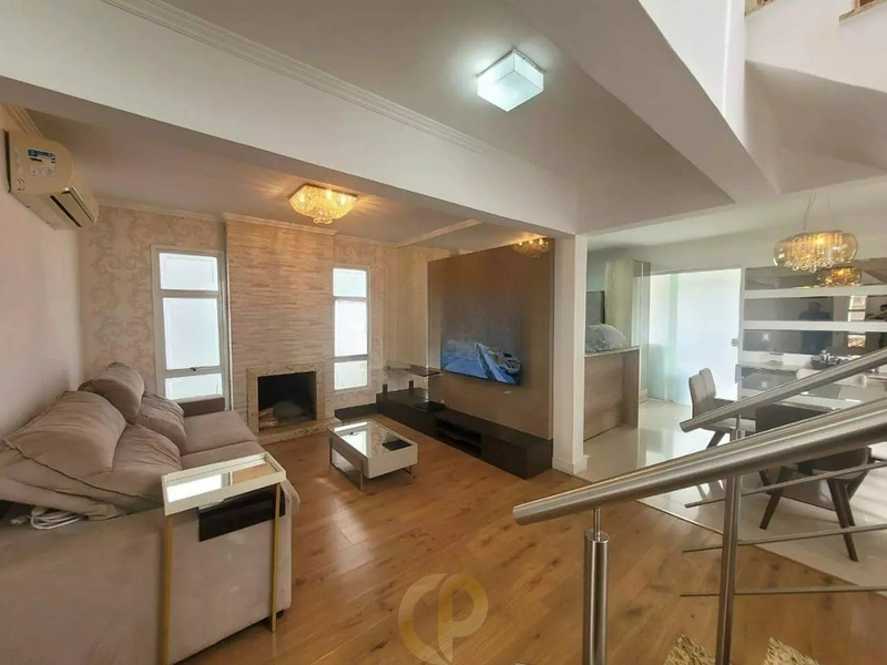 Casa completa, charmosa e pensada nos detalhes com piscina, lareira e dois acessos que facilitam o teu dia a dia!: 5ª foto da galeria de imagens do imóvel