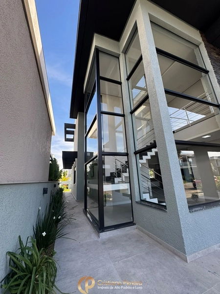Casa com 4 suítes no City Park | 304,83 m²: 9ª foto da galeria de imagens do imóvel