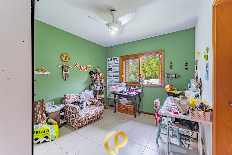 🏡 Casa clássica com 350m², 5 dormitórios, pé-direito duplo e ótima localização! ✨: 11ª foto da galeria de imagens do imóvel