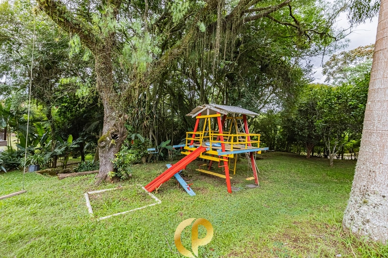 🏡 Casa clássica com 350m², 5 dormitórios, pé-direito duplo e ótima localização! ✨: 36ª foto da galeria de imagens do imóvel