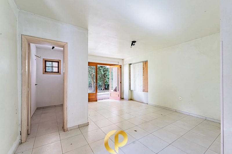 🏡 Casa clássica com 350m², 5 dormitórios, pé-direito duplo e ótima localização! ✨: 33ª foto da galeria de imagens do imóvel