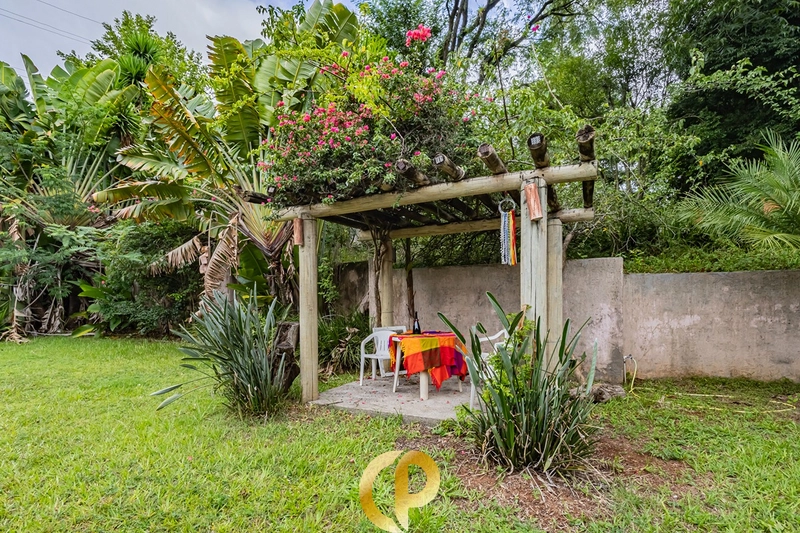 🏡 Casa clássica com 350m², 5 dormitórios, pé-direito duplo e ótima localização! ✨: 39ª foto da galeria de imagens do imóvel