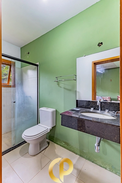 🏡 Casa clássica com 350m², 5 dormitórios, pé-direito duplo e ótima localização! ✨: 12ª foto da galeria de imagens do imóvel