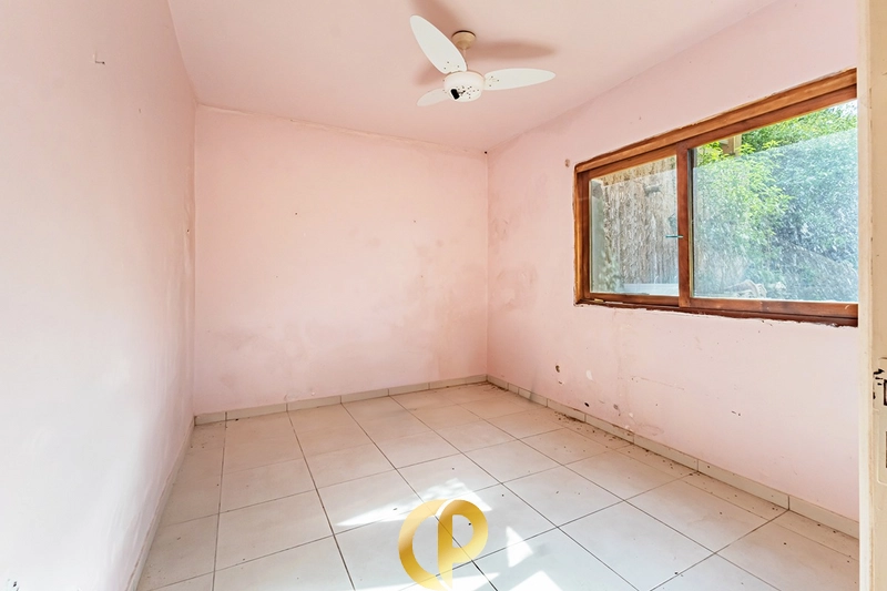 🏡 Casa clássica com 350m², 5 dormitórios, pé-direito duplo e ótima localização! ✨: 25ª foto da galeria de imagens do imóvel
