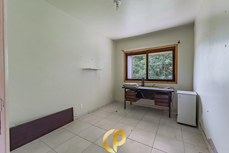 🏡 Casa clássica com 350m², 5 dormitórios, pé-direito duplo e ótima localização! ✨: 26ª foto da galeria de imagens do imóvel