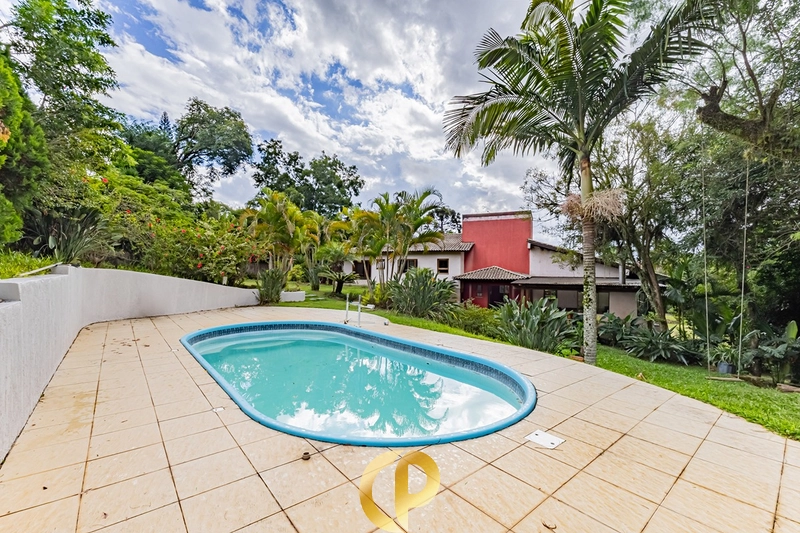 🏡 Casa clássica com 350m², 5 dormitórios, pé-direito duplo e ótima localização! ✨: 35ª foto da galeria de imagens do imóvel