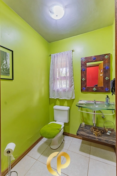 🏡 Casa clássica com 350m², 5 dormitórios, pé-direito duplo e ótima localização! ✨: 43ª foto da galeria de imagens do imóvel