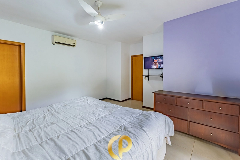 🏡 Casa clássica com 350m², 5 dormitórios, pé-direito duplo e ótima localização! ✨: 18ª foto da galeria de imagens do imóvel