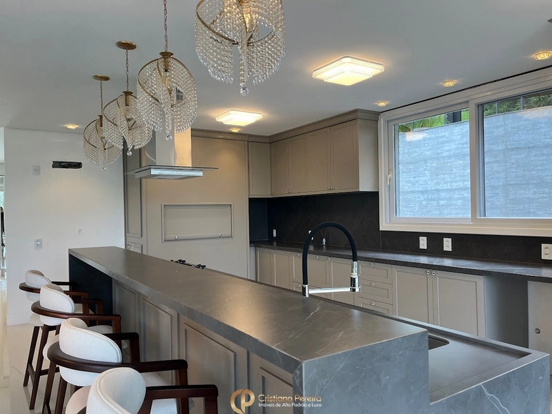 Exclusiva residência no Aspen Mountain com 5 suítes e vista para o vale em Gramado: 4ª foto da galeria de imagens do imóvel