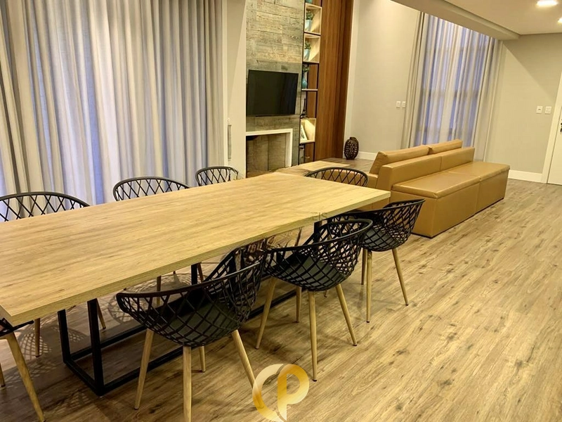 🏡 Casa imponente no Alphaville com 3 suítes, lareira, cozinha com ilha e espaço gourmet! ✨: 5ª foto da galeria de imagens do imóvel