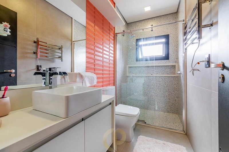 Alto padrão, porteira fechada e pronto para viver – Alphaville Gravataí 🏡✨: 5ª foto da galeria de imagens do imóvel