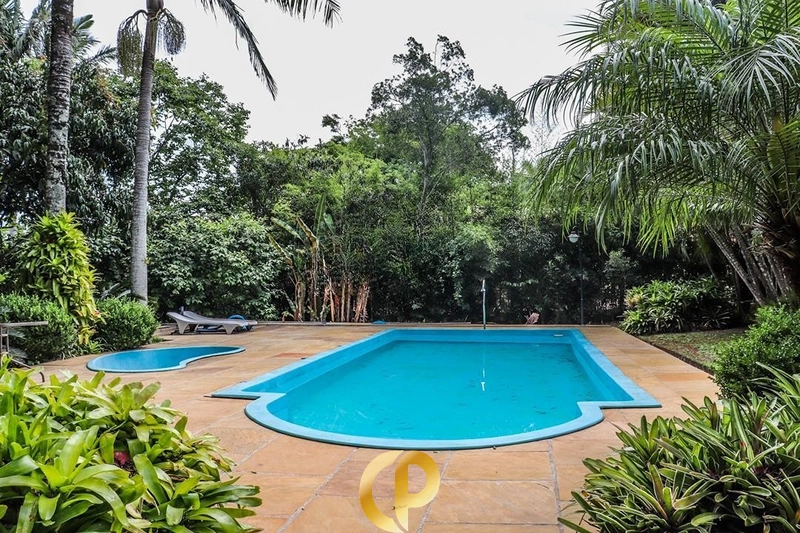 🏡 Casa com 280m² em terreno de 1.800m², piscina, lareira e espaço gourmet!: 4ª foto da galeria de imagens do imóvel