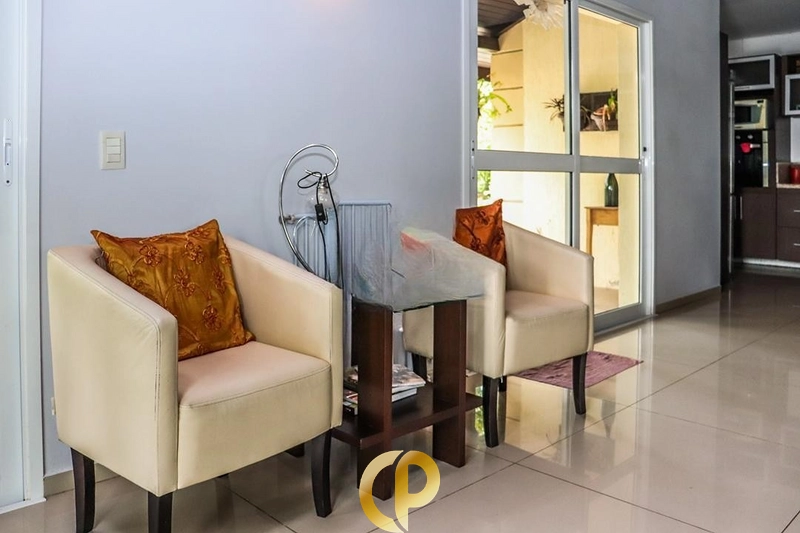 🏡 Casa com 280m² em terreno de 1.800m², piscina, lareira e espaço gourmet!: 3ª foto da galeria de imagens do imóvel